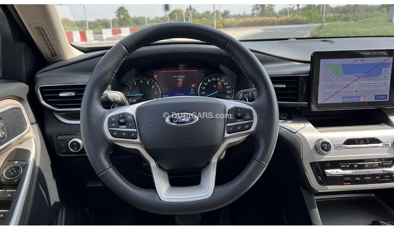 Ford Explorer XLT  2021 GCC Warranty Brand New