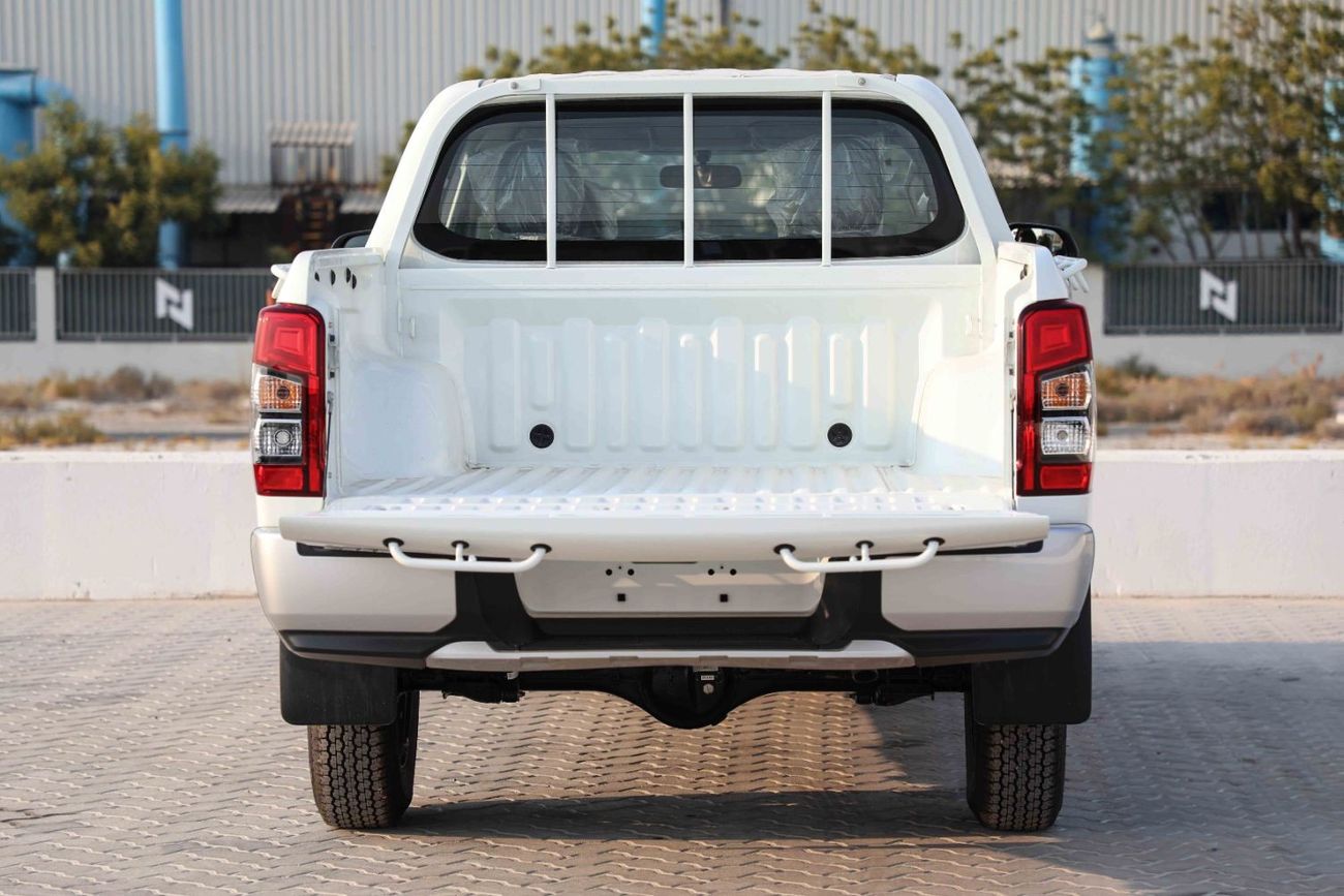 Mitsubishi L200 2023 Mitsubishi L200 DC 4x4 2.4 - White Solid inside Grey | Export Only