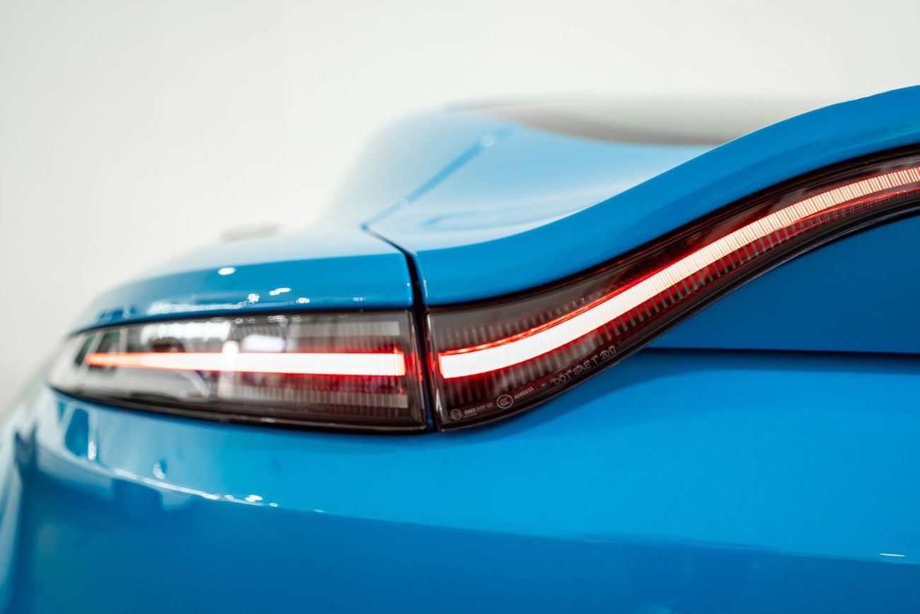 Aston Martin Vantage Std 4.0L