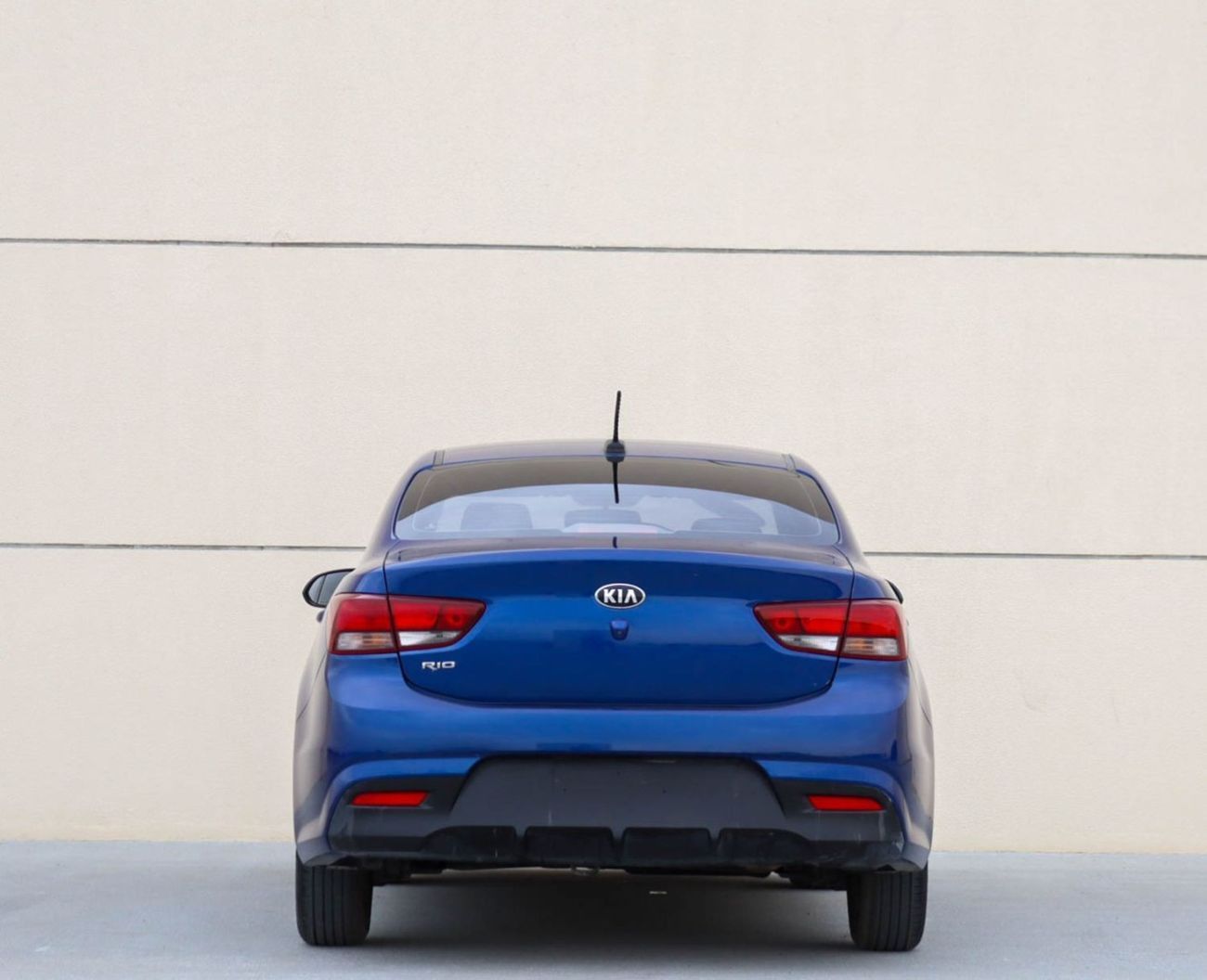 Kia Rio EX 1.4L (100 HP) Sedan 2020 Kia Rio GCC edition in excellent condition without accidents, mileage 98