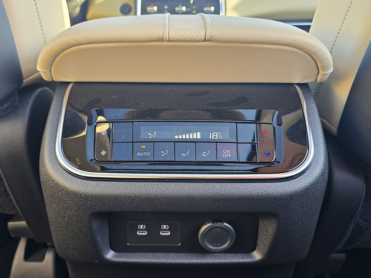 Nissan Patrol Nissan Patrol SE 3.8L A/T 4WD Gcc specs white color 2026 Model