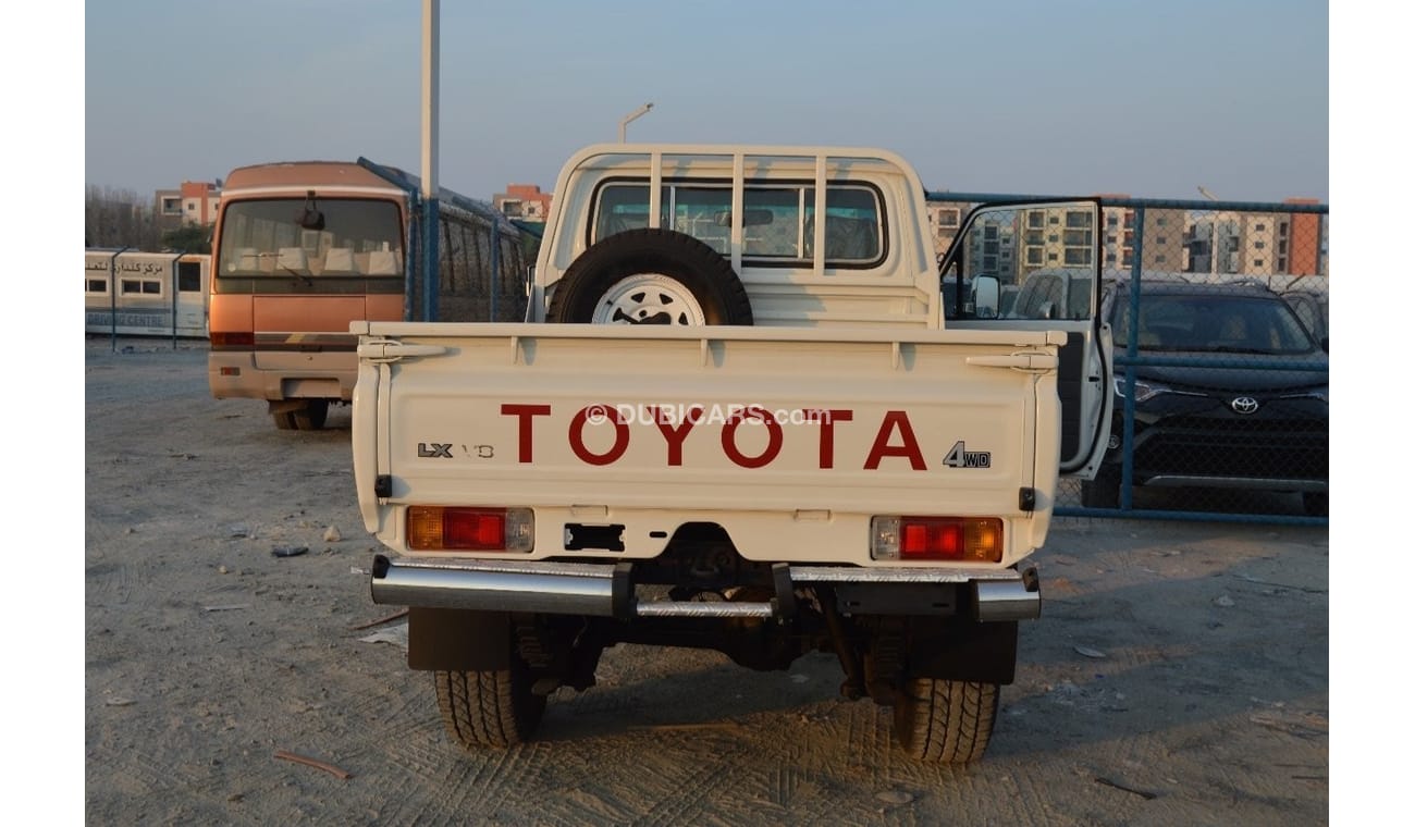 Toyota Land Cruiser Pick Up 1HZ Engine Diesel V6