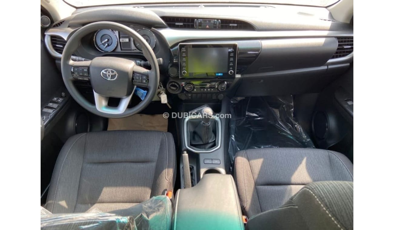 Toyota Hilux FULL OPTION WITH REAR A/C