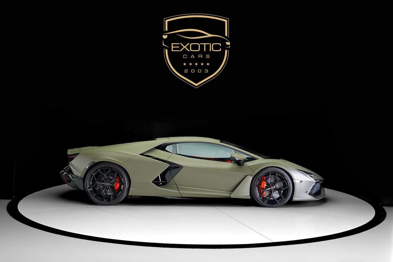 لامبورغيني ريفويلتو 6.5L V12 Hybrid