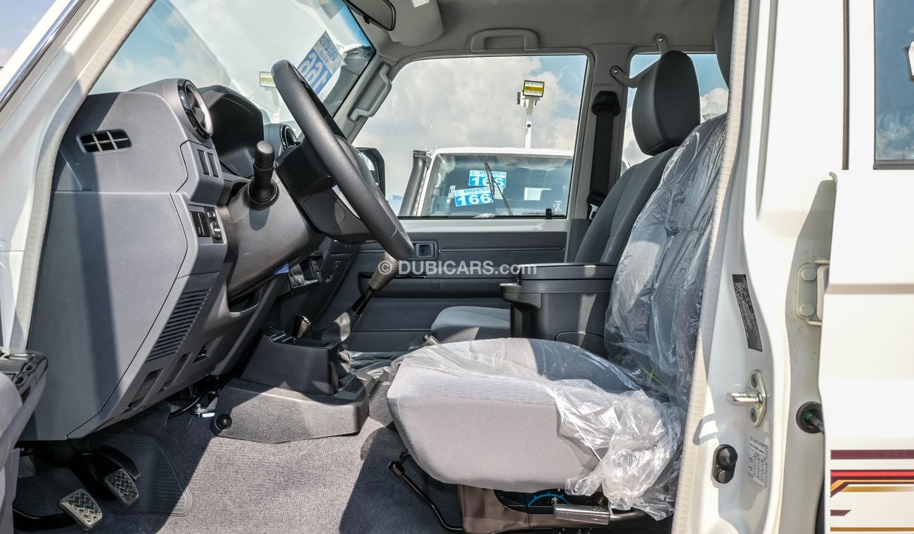 Toyota Land Cruiser 70 LC76 4.5L V8 YM 2024 Full option