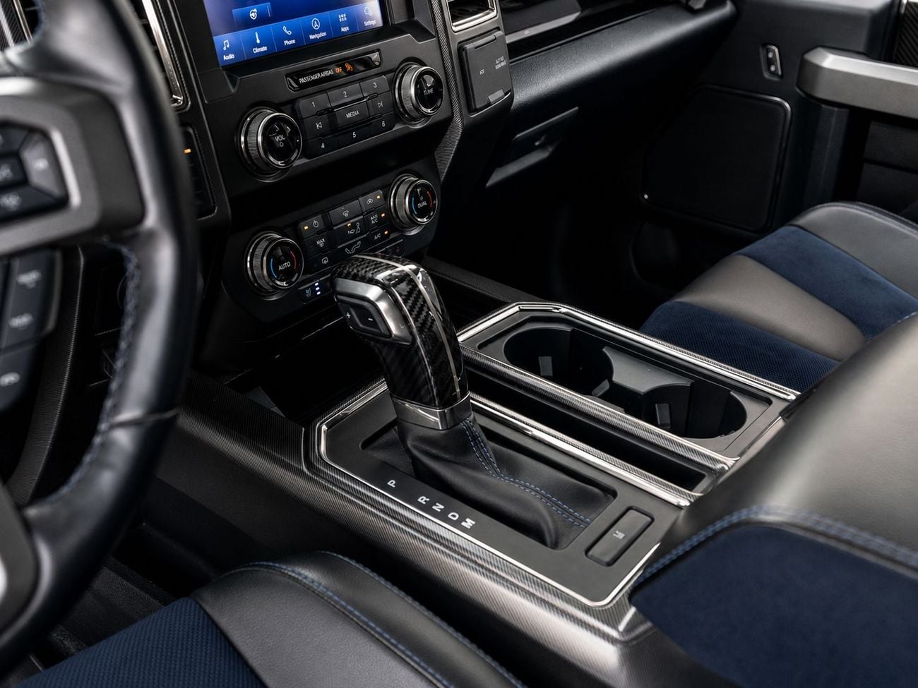 Ford F-150 RAPTOR SUPER CAB (3.5L · 6 Cyl · Automatic · Petrol · Pick Up Truck · All Wheel Drive · 5 Seats · 4 Door)