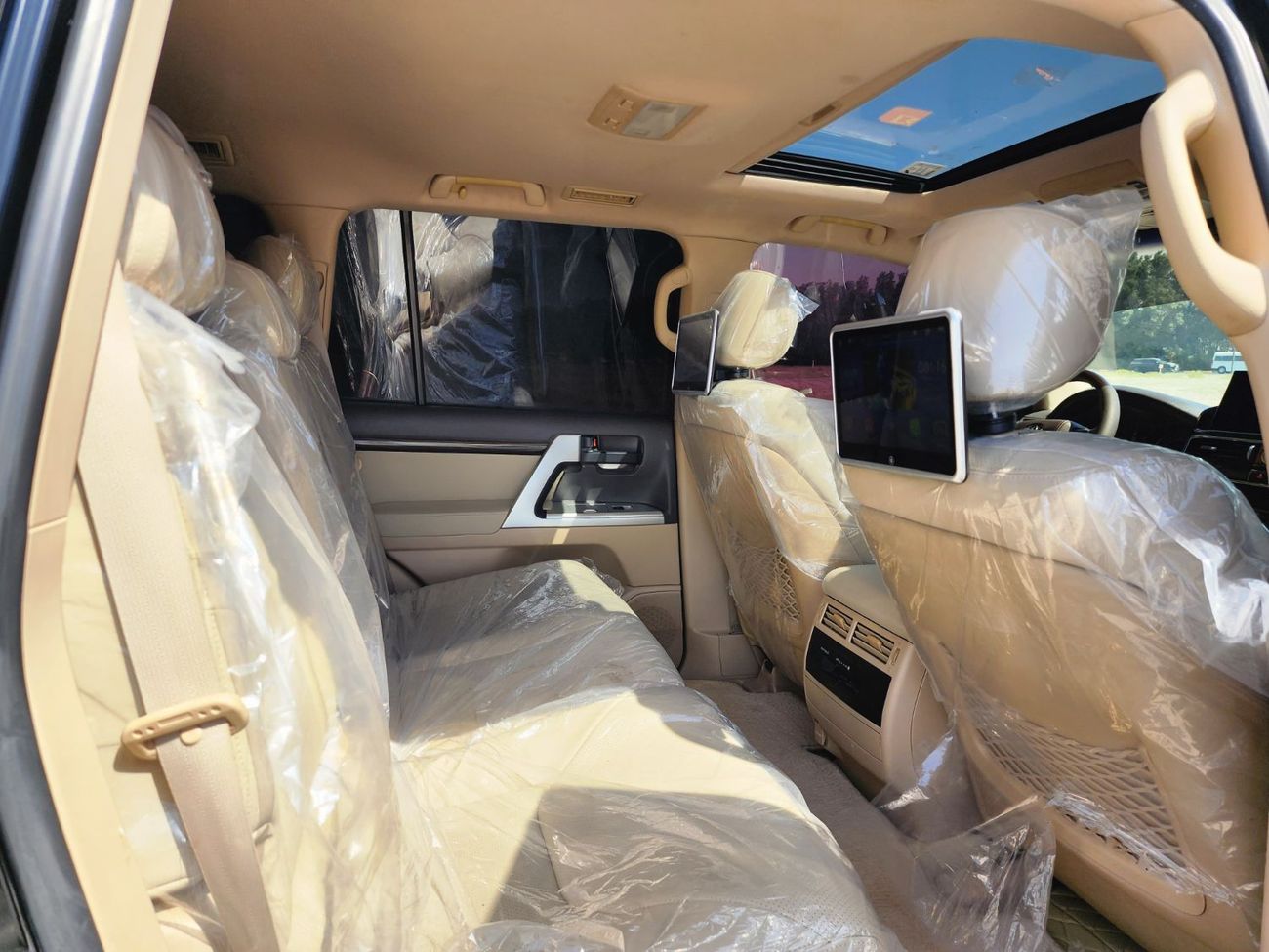 تويوتا لاند كروزر GX.R V8 upgrade 2024