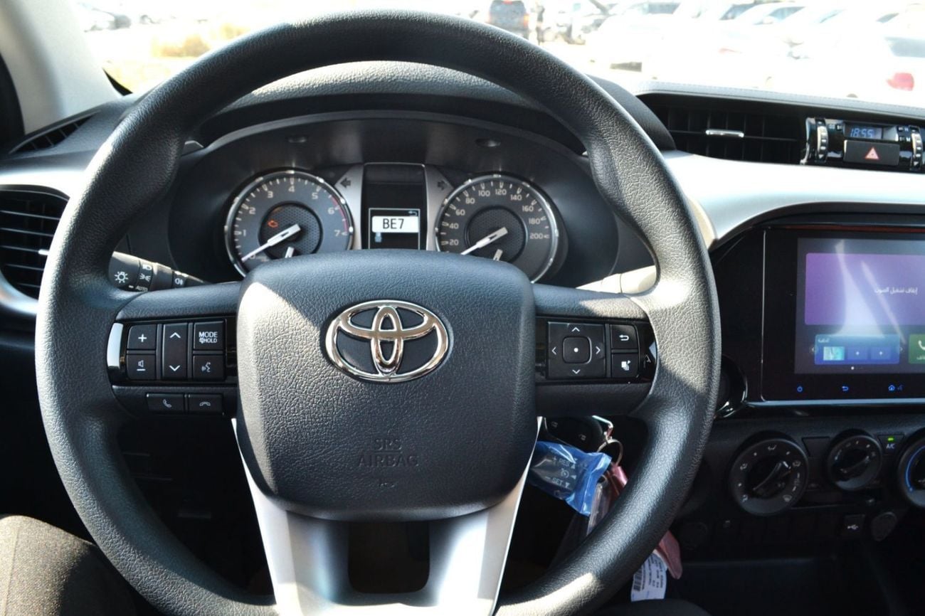 Toyota Hilux SR5 (NON GCC) 4x4 2.7L MT Petrol SR5