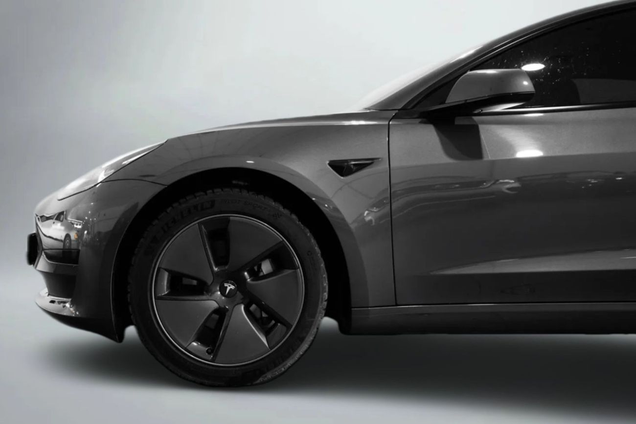 Tesla Model 3 RWD