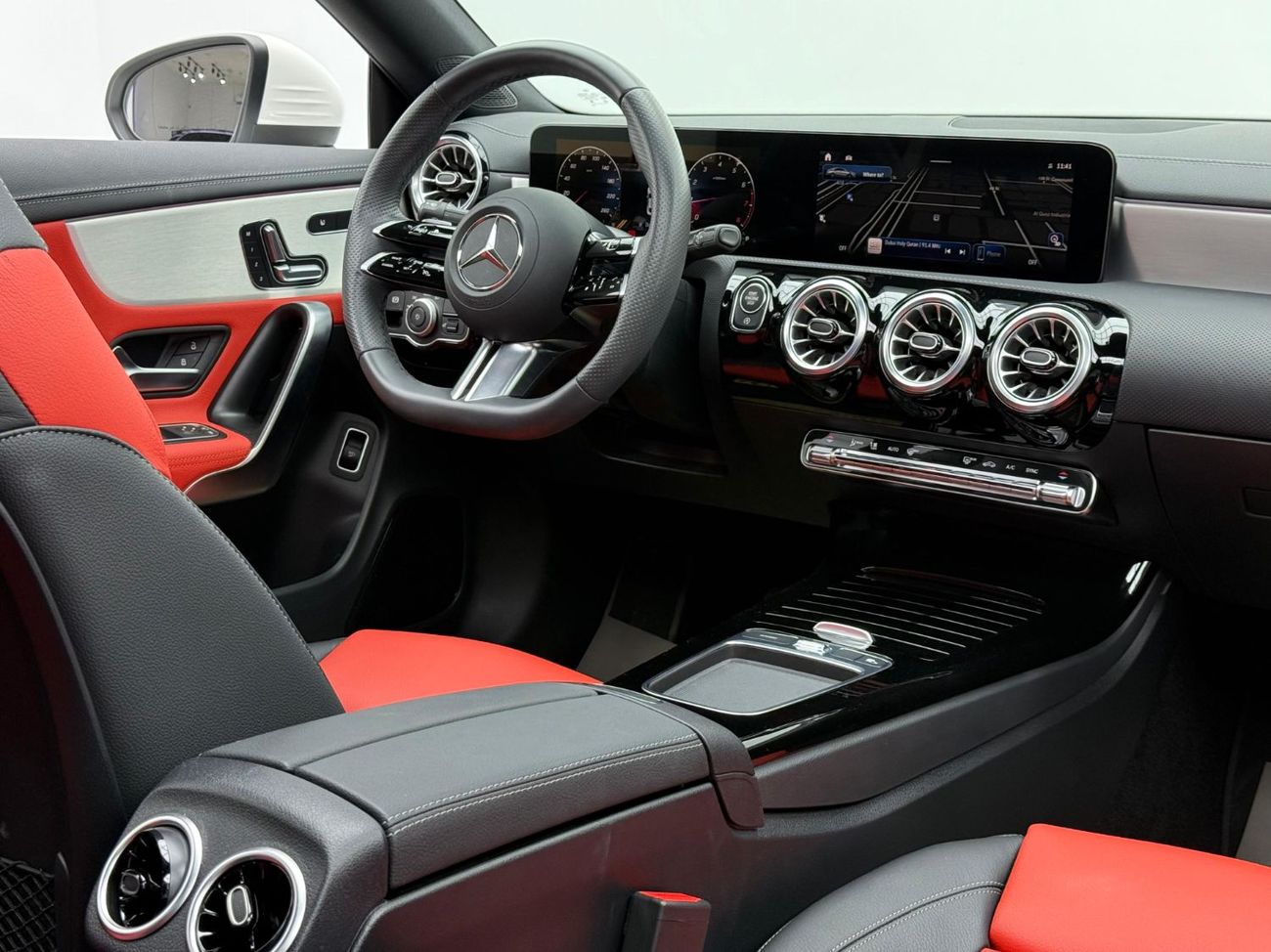 مرسيدس بنز CLA 250 4MATIC 2024 Mercedes-Benz CLA250 AMG, 2029 Mercedes Warranty + Service Pack, Very Low Km, GCC