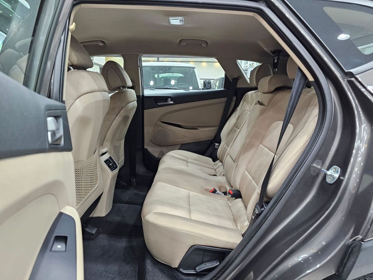 Hyundai Tucson SE LOW MILEAGE SINGLE OWNER UNDER WARRANTY