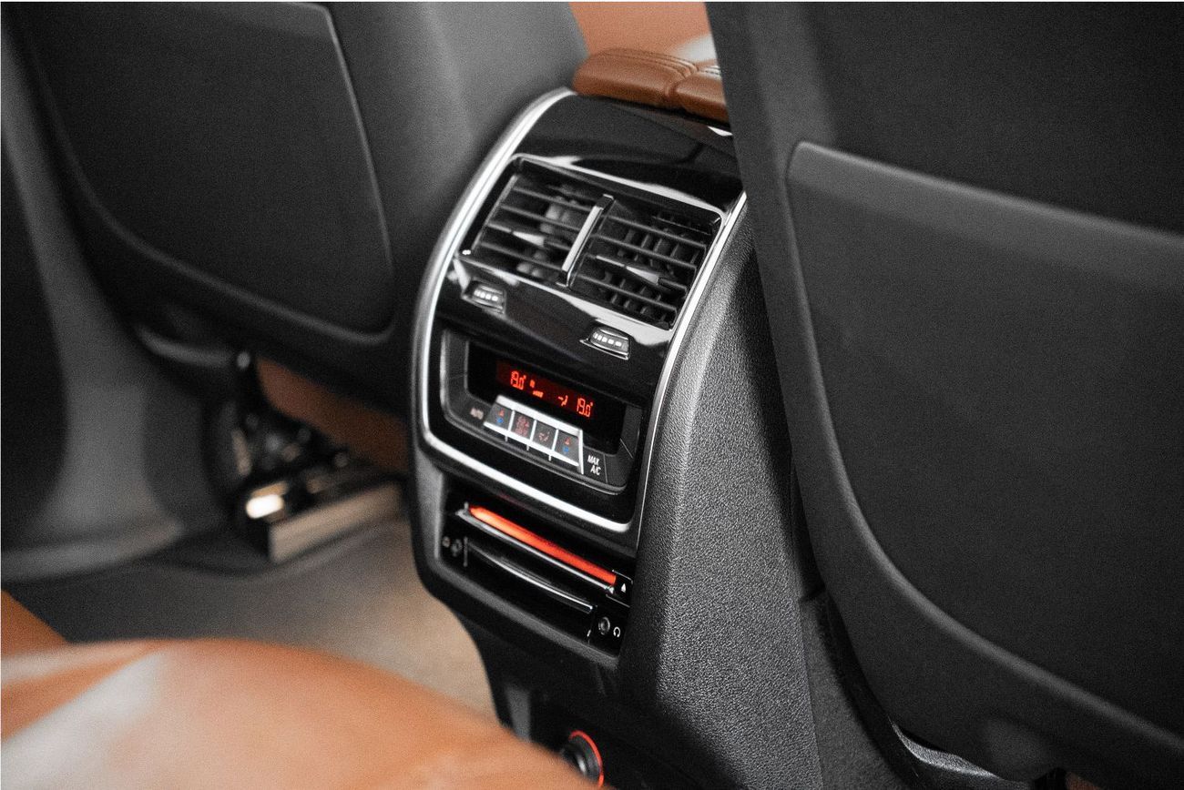 BMW X7 40i M Sport Pure 3.0L (335 HP) 40i M-Sport / Full BMW Service History / Original Paint