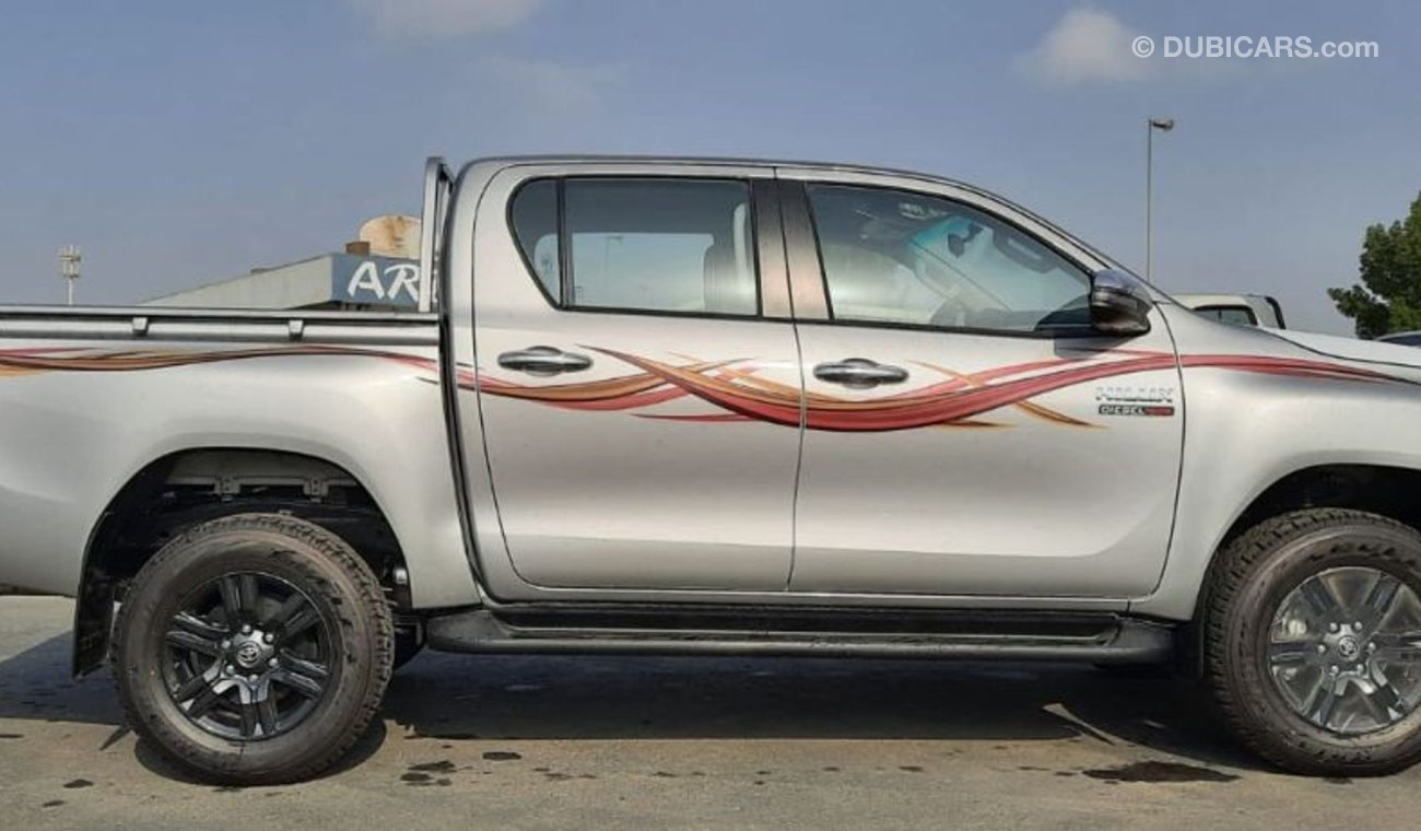 تويوتا هيلوكس TOYOTA HILUX DISEL 2.4L FULL OPITON