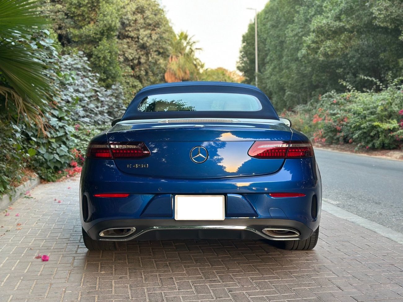 مرسيدس بنز E 450 3.0L V6 | 362 HP | 2023 | Convertible | 28000 KM | Excellent Condition | Full Option