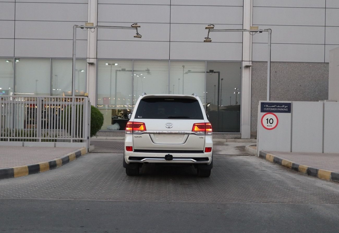 تويوتا لاند كروزر GXR 4.0L (271 HP) 4WD