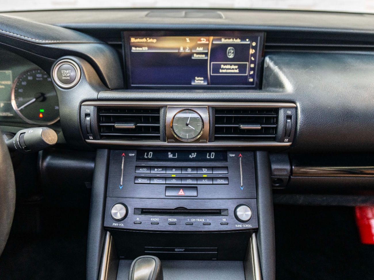 لكزس IS 300 F Sport 2.0L