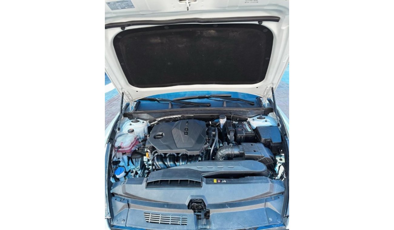 هيونداي سوناتا السيارة بحالة جيدة حتى 2021 بمحرك سعة 2.5 في البانوراما