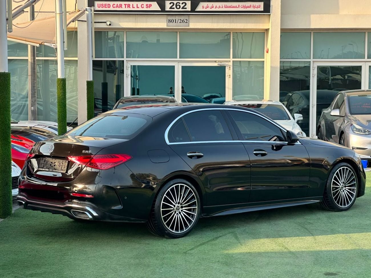 مرسيدس بنز C 200 PREMIUM مرسيدس بنز C200 خليجي 2024 فل ابشن بحالة ممتازه