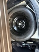 Toyota RAV4 VXR 2.5L XLE Sunroof, leather seats