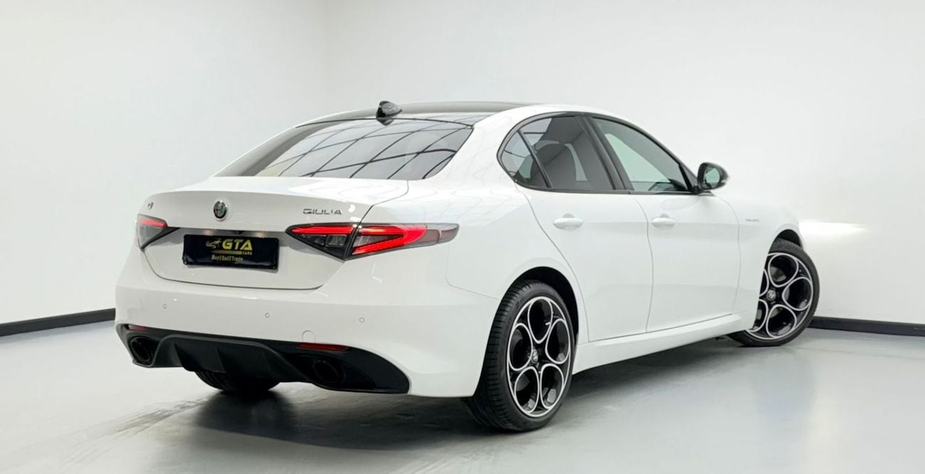 Alfa Romeo Giulia 2025 Alfa Romeo Giulia Veloce Q2, 5 Years Alfa Warranty + Service Pack, Delivery Kms, GCC