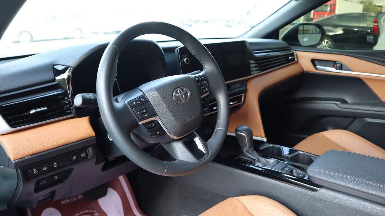 تويوتا كامري GLE 2.5L