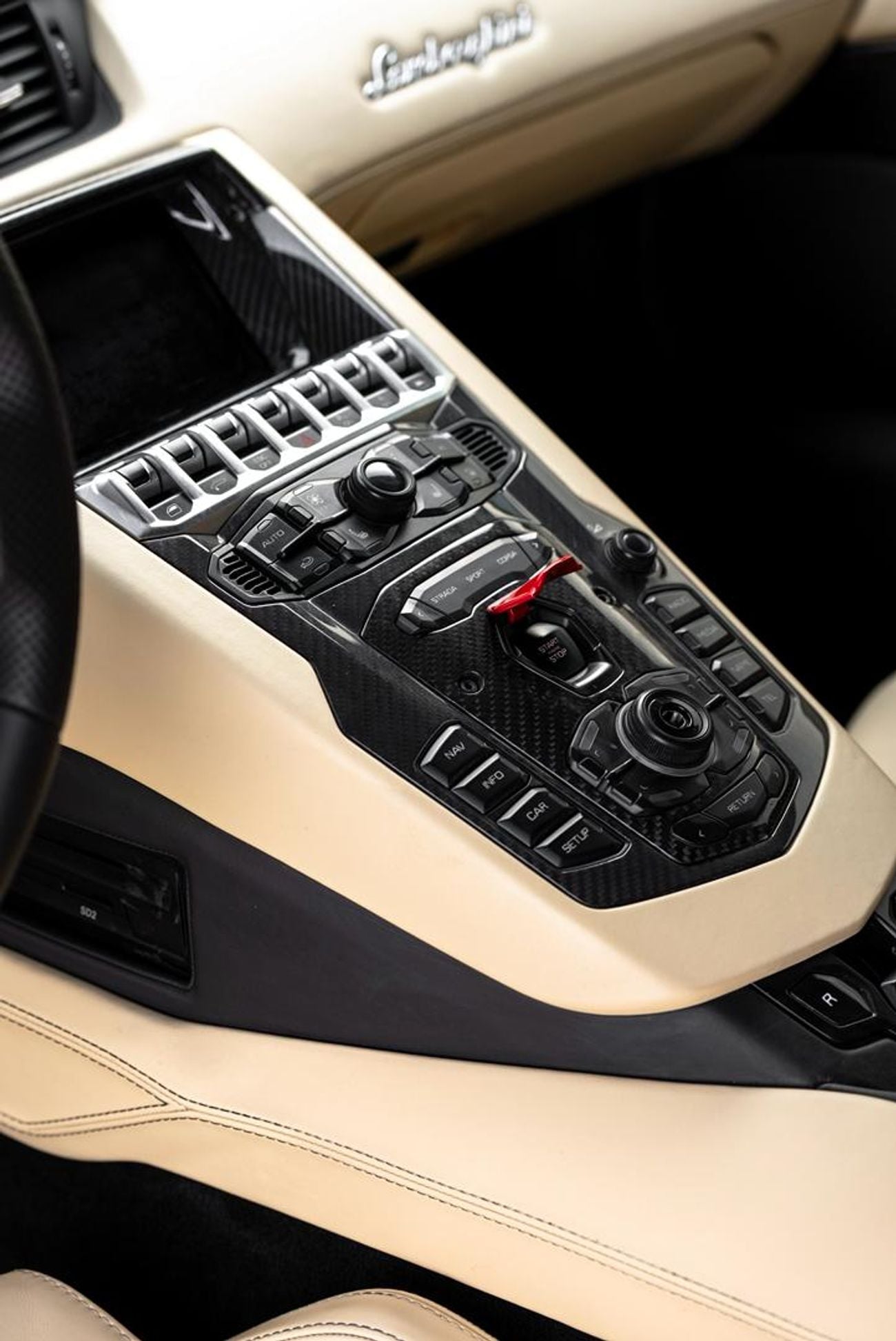 Lamborghini Aventador Roadster GCC Full Service history