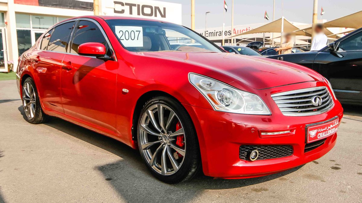 Infiniti G37 S for sale AED 18,000. Red, 2007