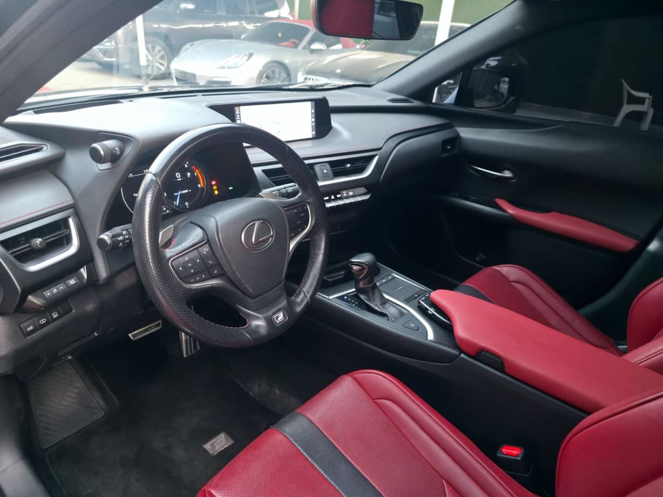 لكزس UX 200 F Sport Platinum 2.0L (169 HP)