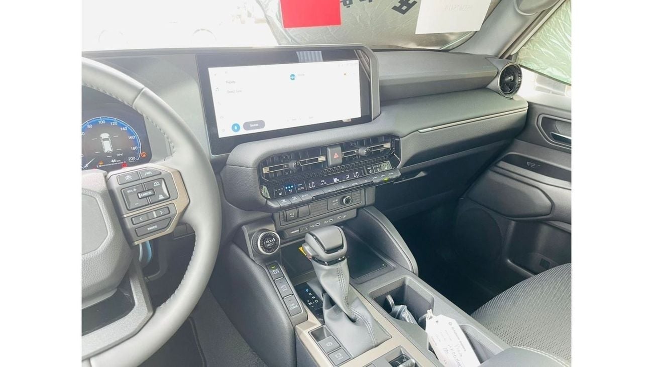 تويوتا برادو تويوتا لاند كروزر برادو 2024 ضمان الفطيم 4 سنوات  او 100 الف ادفينشر vxr رقم واحد