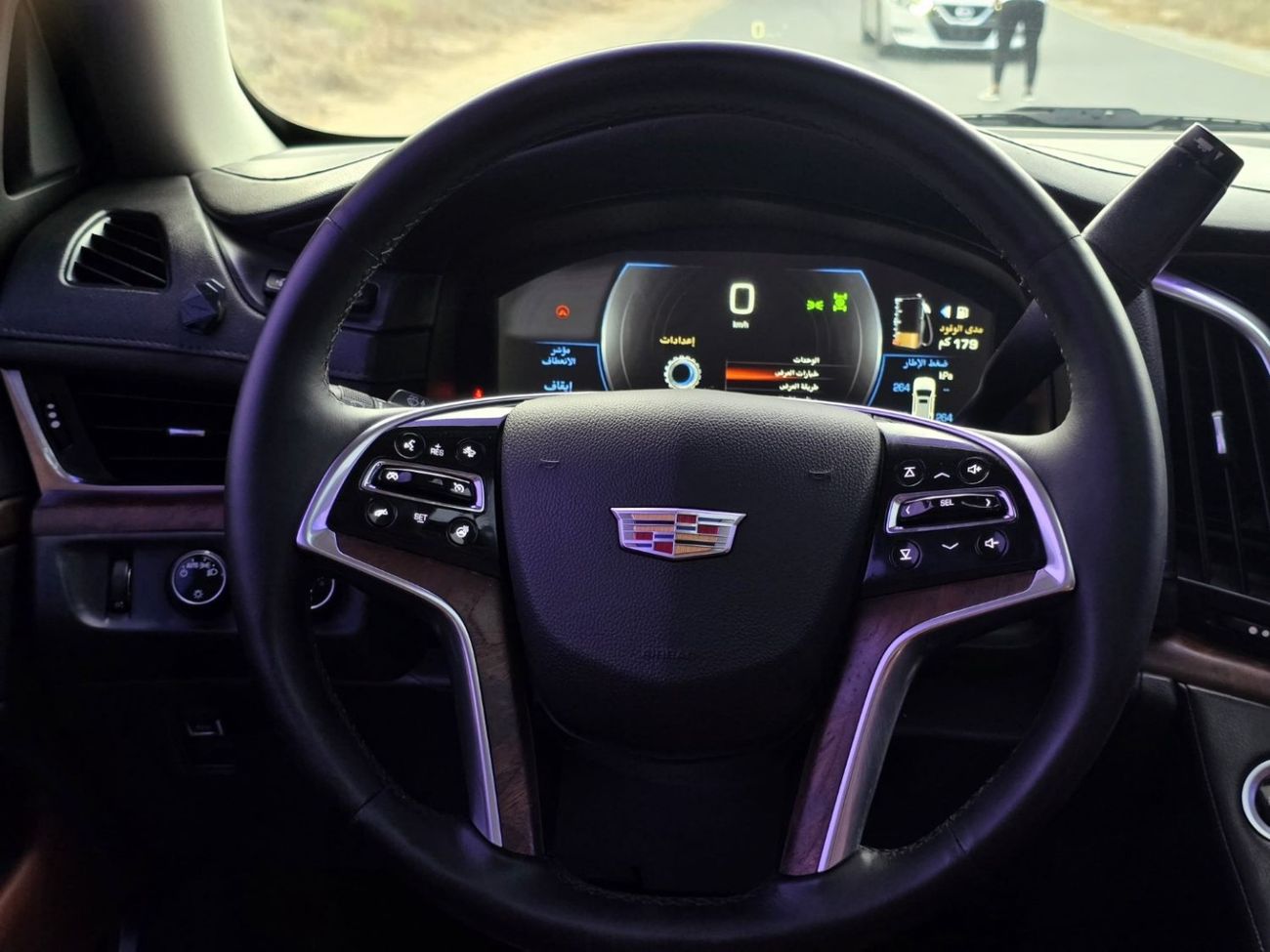 Cadillac Escalade Platinum 6.2L CADILLAC ESCALADE 2015 GCC FULL OPITION // GOOD CONDITION