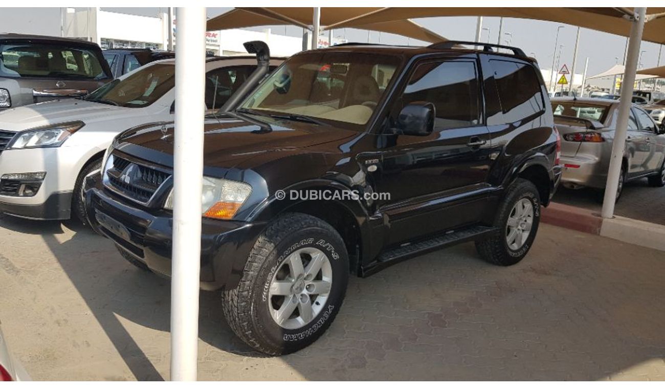 Mitsubishi Pajero 2007 model 3.8 gls 4 wheel drive full options Gulf specs