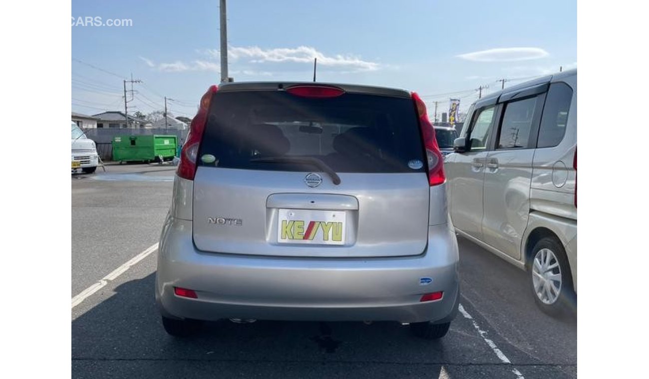 Nissan Note E11