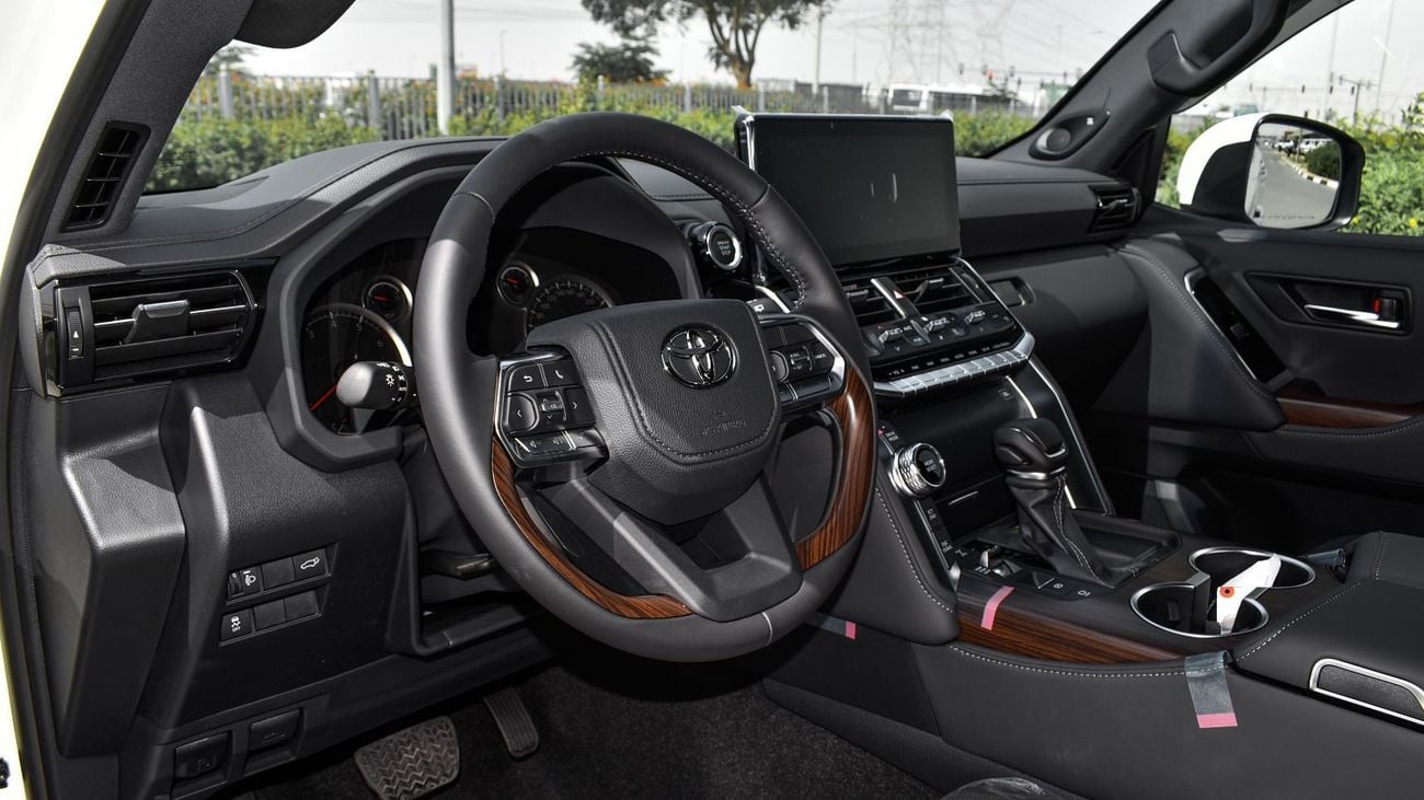 تويوتا لاند كروزر ECTAGR024 - 2025 Toyota LC300 GXR High -  3.5L Petrol Auto - White w Black