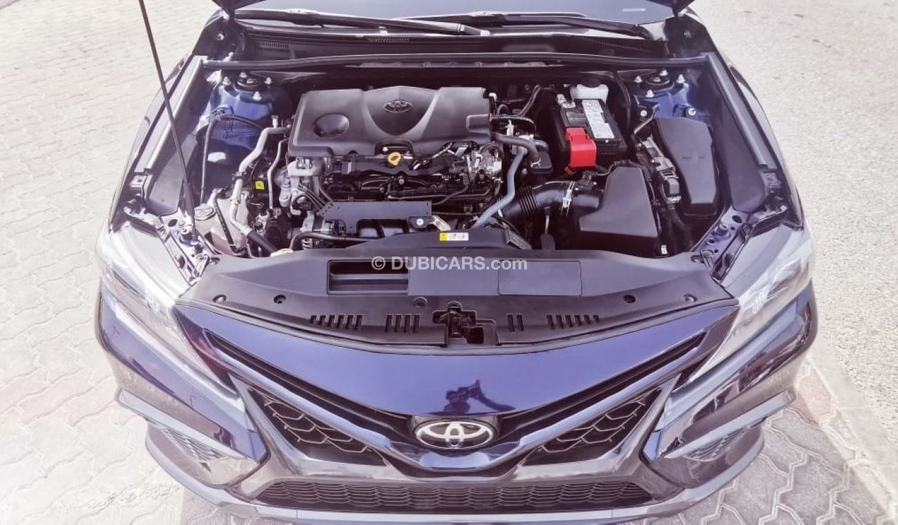 Toyota Camry SE - Sports Edition