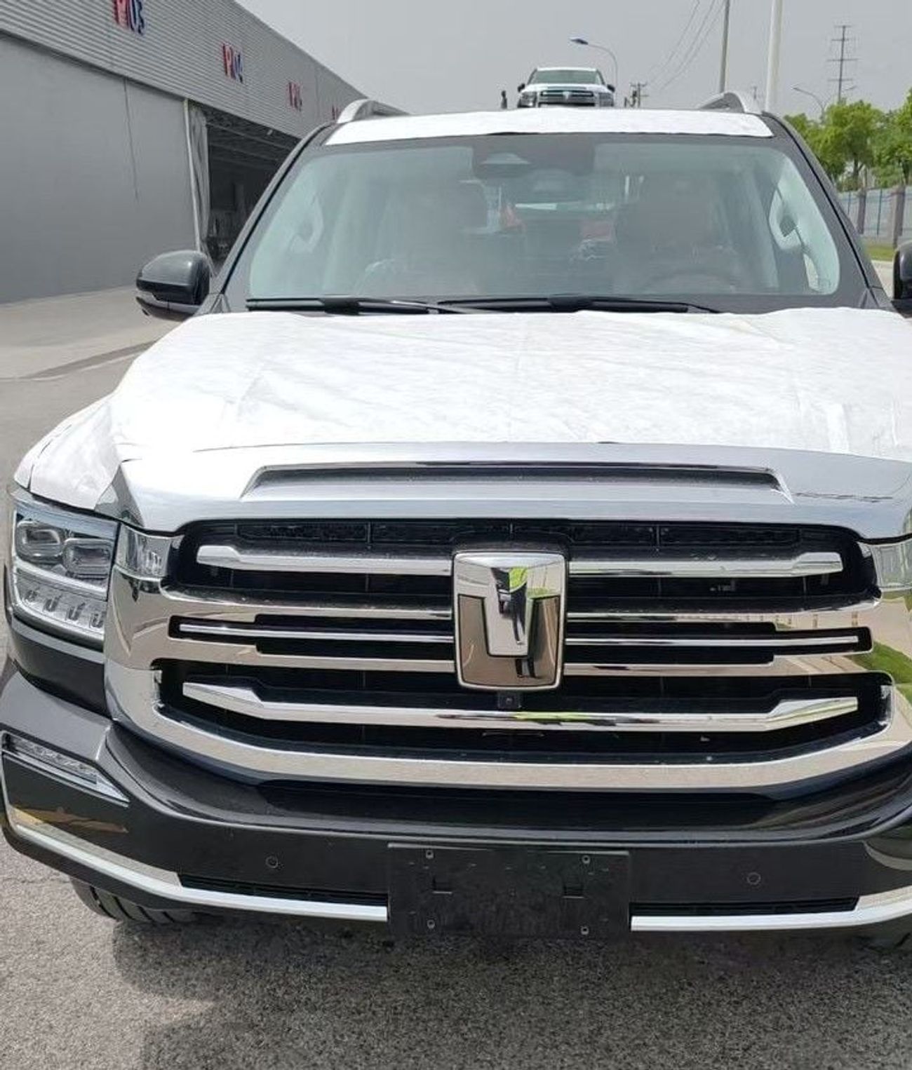 تانك 500 3.0 TWIN TURBO V6 PETROL AUTOMATIC TRANSMISSION ( FOR RE-EXPORT ONLY )