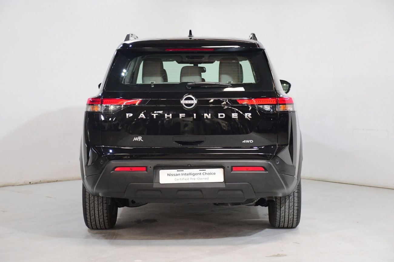 Nissan Pathfinder SL 2.0