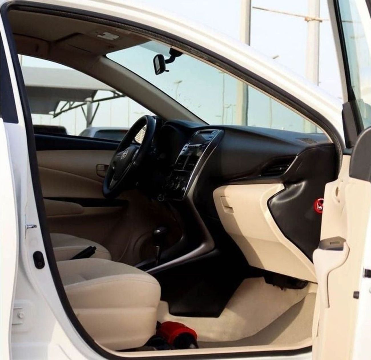 Toyota Yaris Toyota Yaris 1.5L 2022 GCC , Original Paint , accident-free, in excellent condition 649 P.M