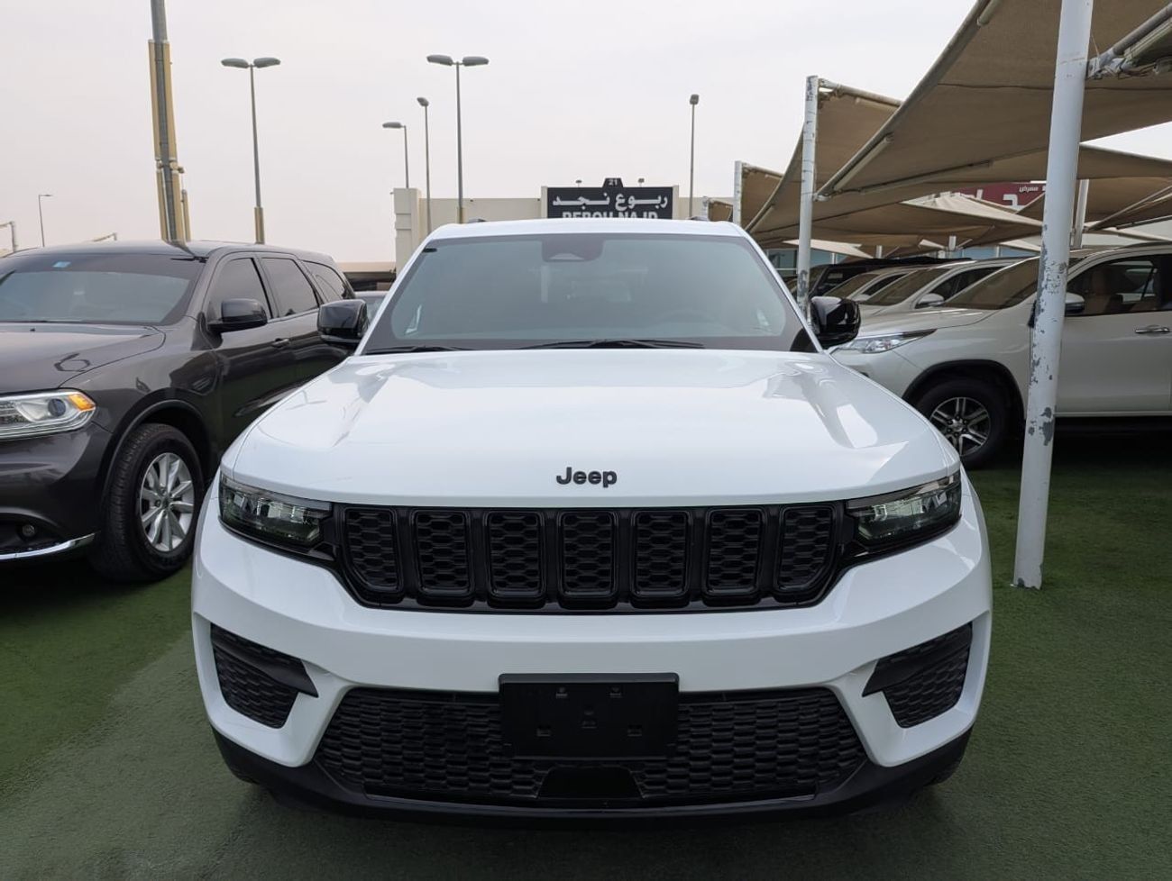 Jeep Grand Cherokee Altitude 3.6L JEEP GRAND CHEROKEE 2024 V6 engine 3.6L zero kilometer American clean car fresh import