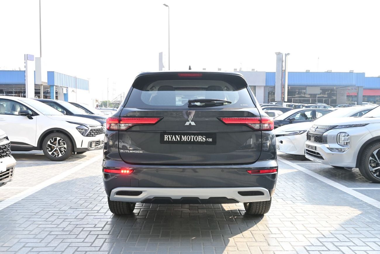 Mitsubishi Outlander Mitsubishi Outlander Hi-Line Plus 2.5L Petrol 4WD, Model 2025, Color Grey