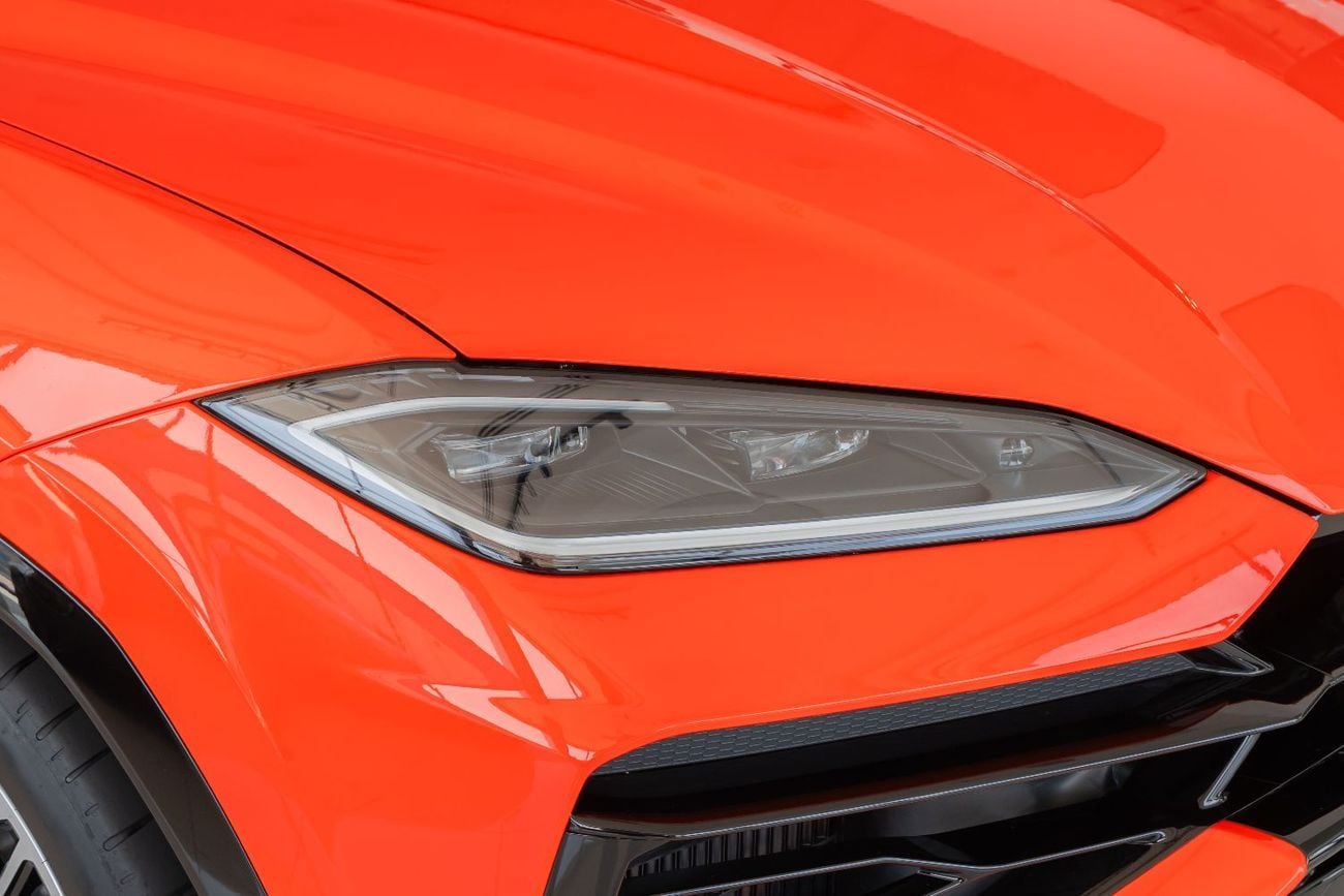 Lamborghini Urus SE Slightly Used | WARRANTY & SERVICE CONTRACT | FULL CARBON FIBER | 2025