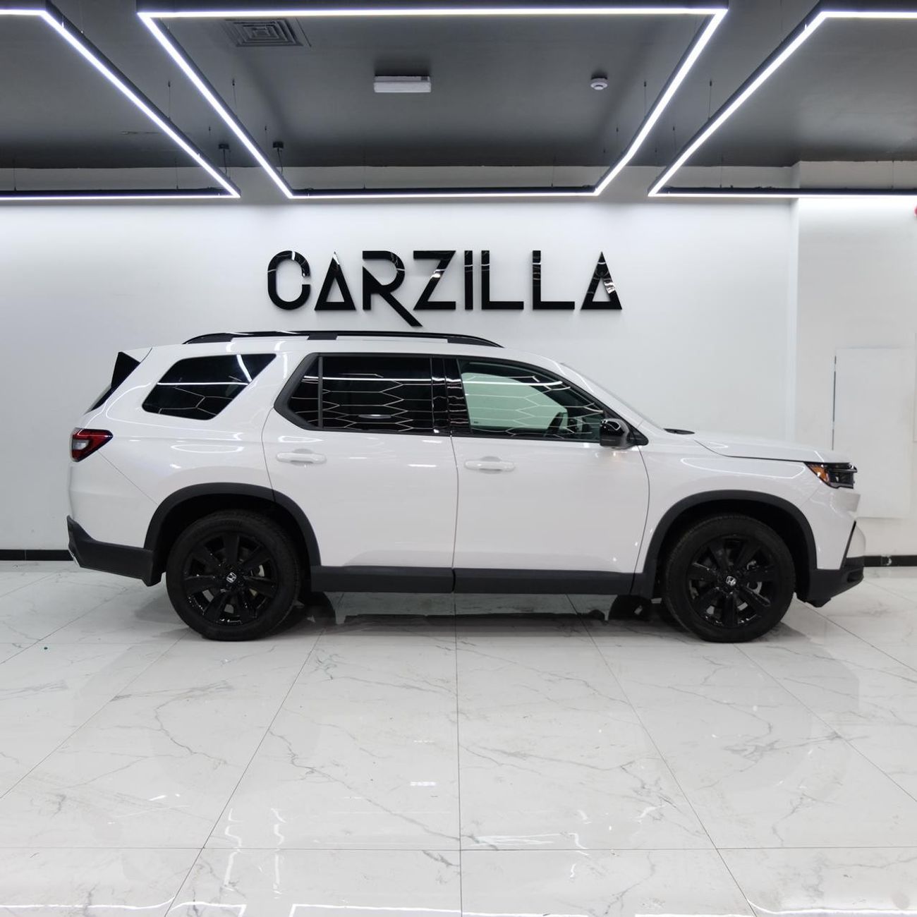 هوندا بايلوت Honda Pilot White 2024 Black Edition-3.5L-4WD-Car is in Excellent Condition, Accident Free, Brand Ne