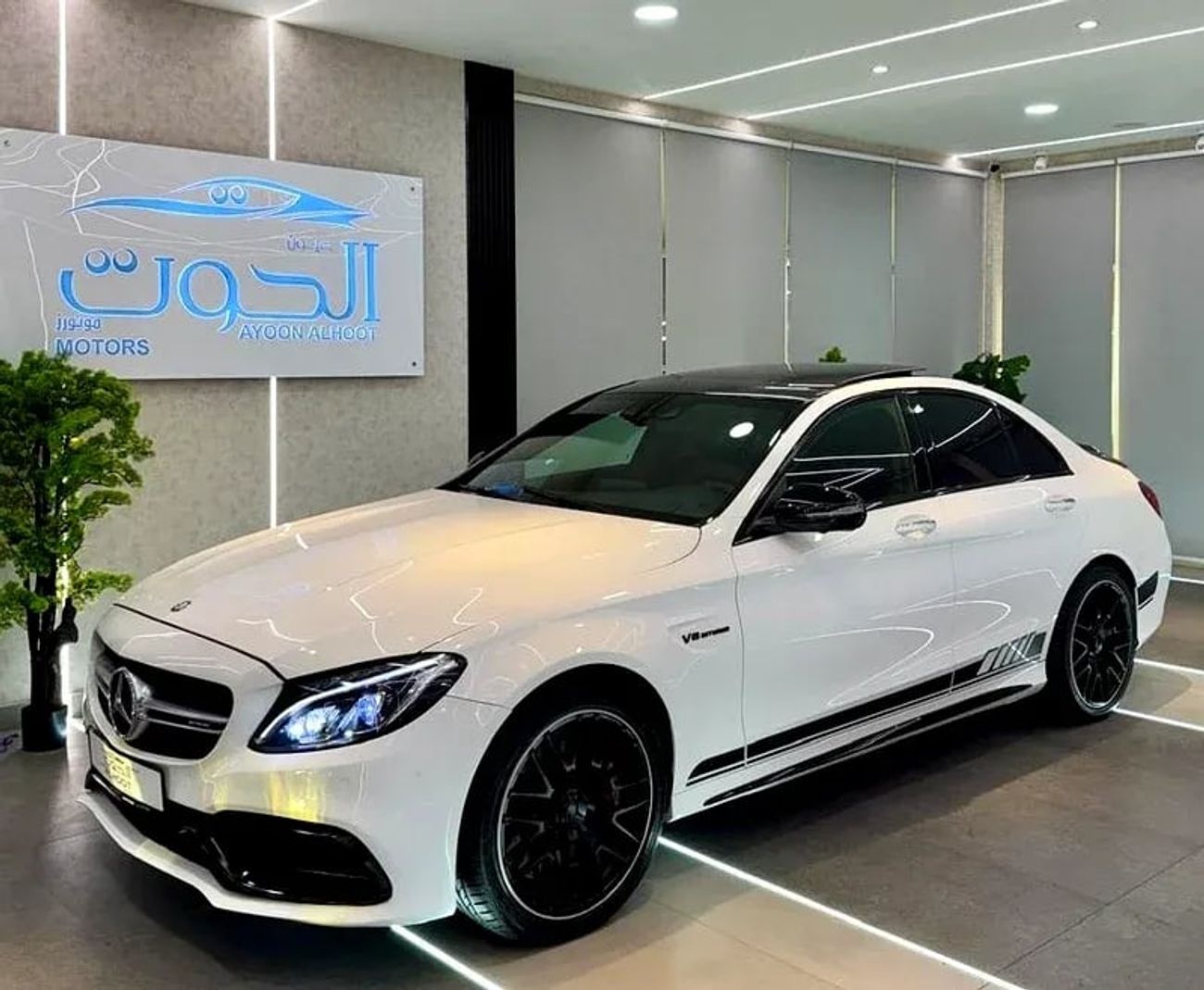 Mercedes-Benz C 63S AMG Std 4.0L Sedan
