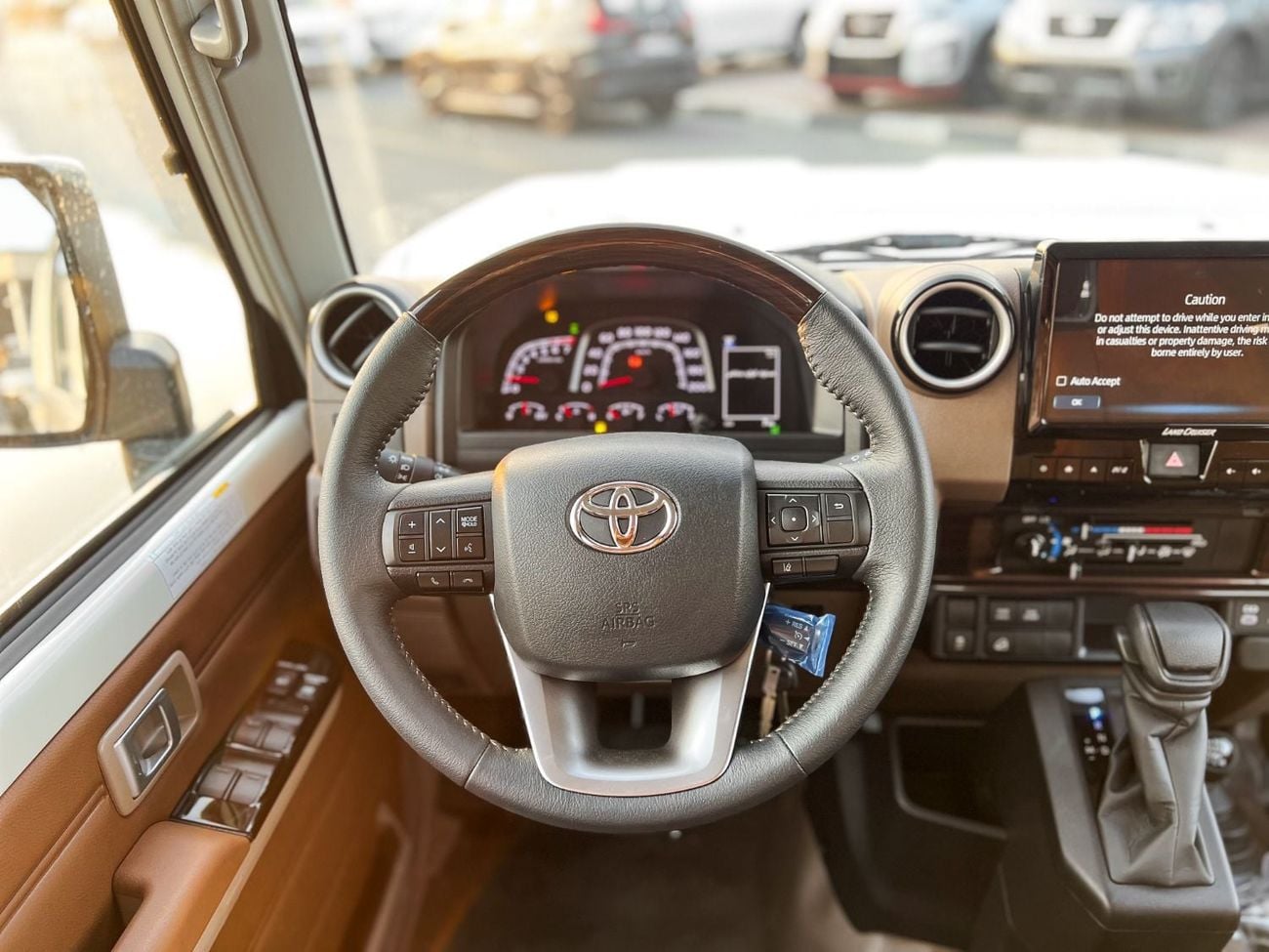 تويوتا لاند كروزر بيك آب 2026 Toyota Land Cruiser LC79 Double Cab LX-Z AT تويوتا لاند كروزر LC79 موديل 2026، كابينة مزدوجة LX-Z، ناقل حركة أوتوماتيكي - للتصدير فقط