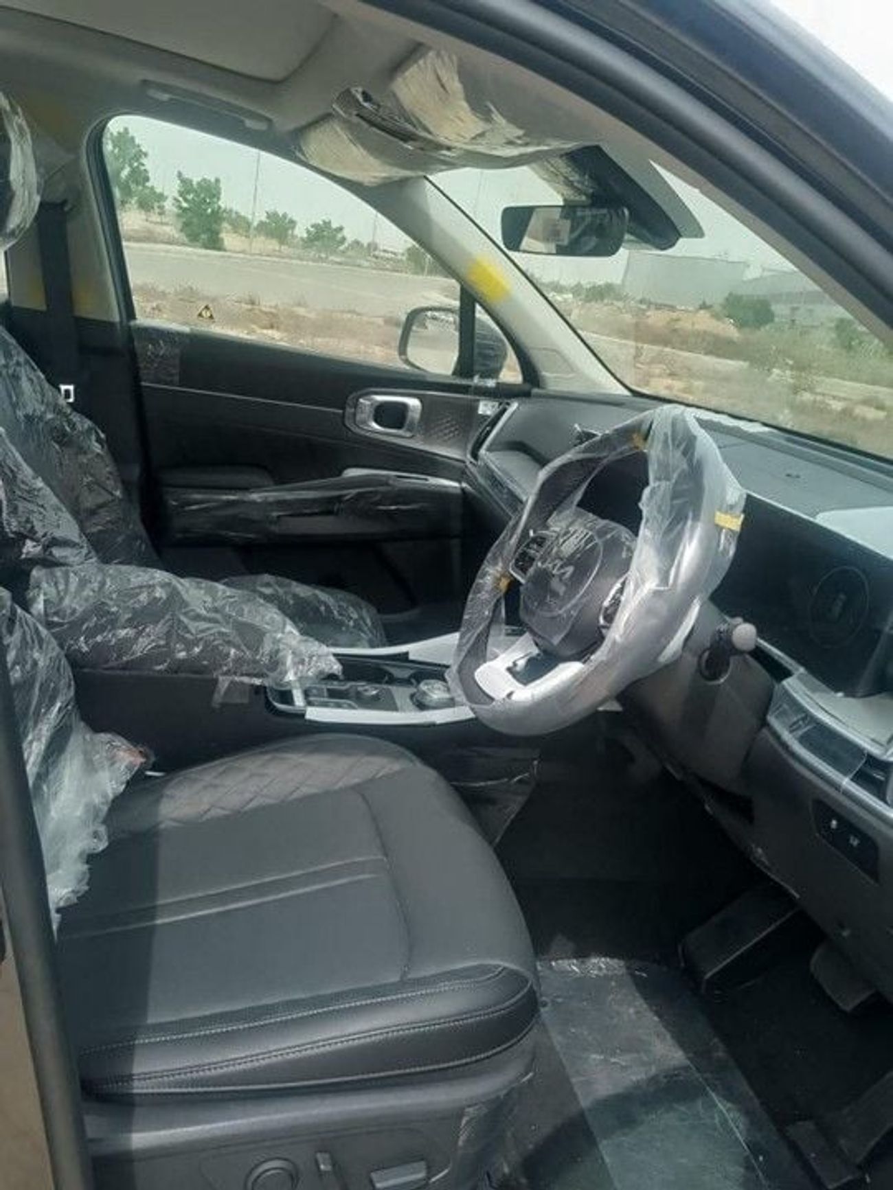 كيا سورينتو KIA SORENTO 1.6L FWD Petrol