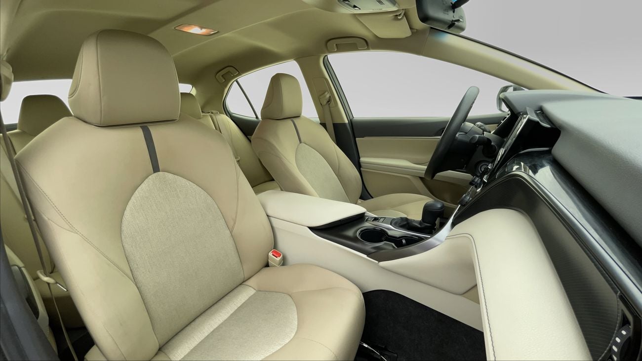 تويوتا كامري S 2.5 | بدون دفعة مقدمة | اختبار القيادة في المنزل