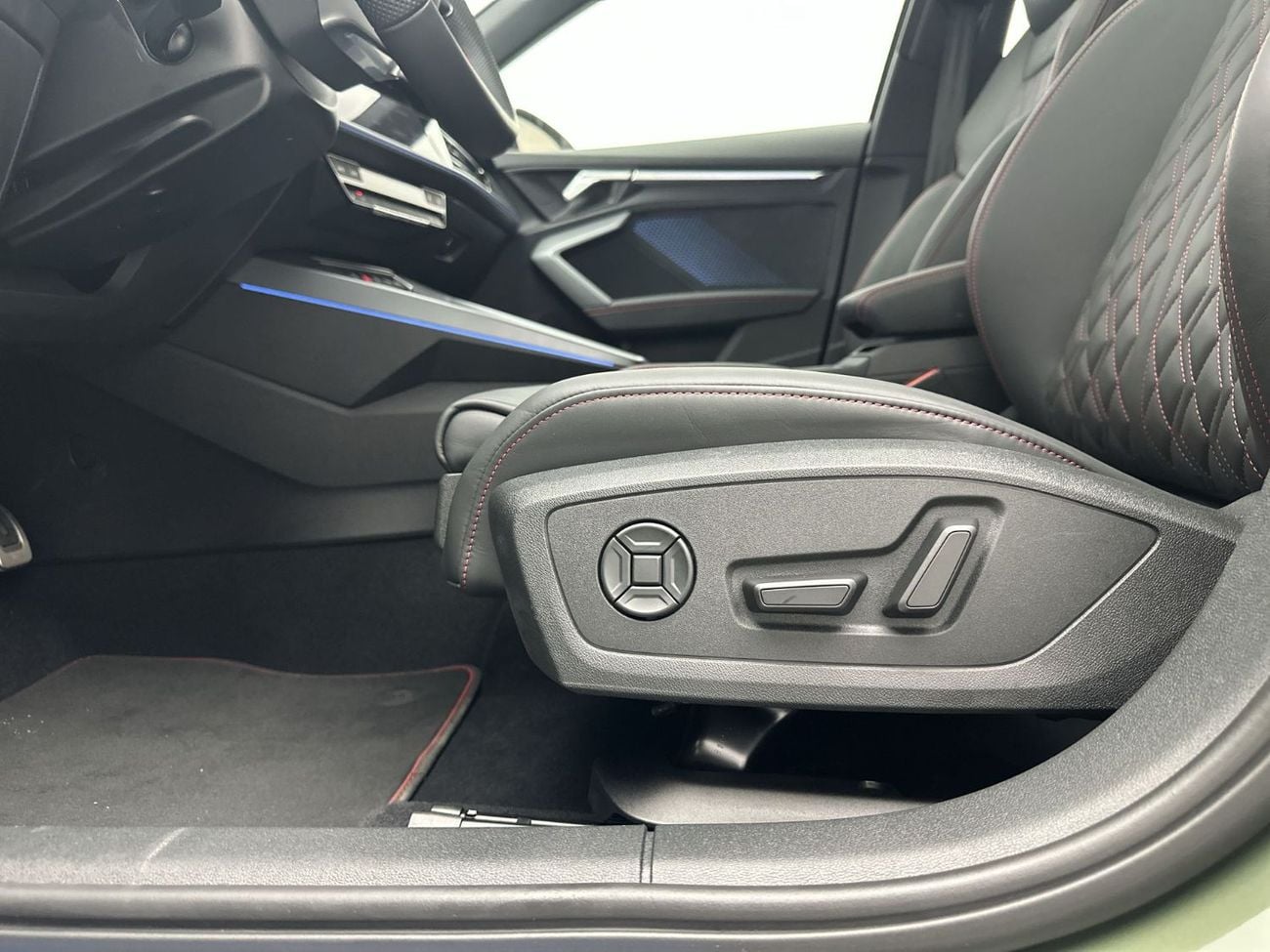 Audi S3 TFSI quattro 2.0L Sportback 333hp (Ref# 43067)