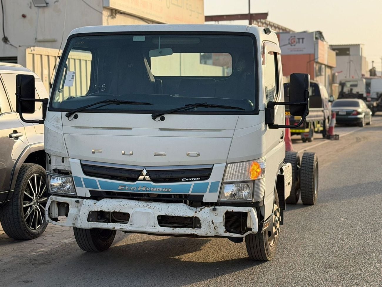 Mitsubishi Fuso Canter V4 DIESEL RIGHT HAND