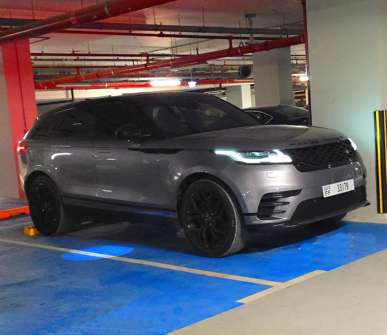 Land Rover Range Rover Velar R-DYNAMIC