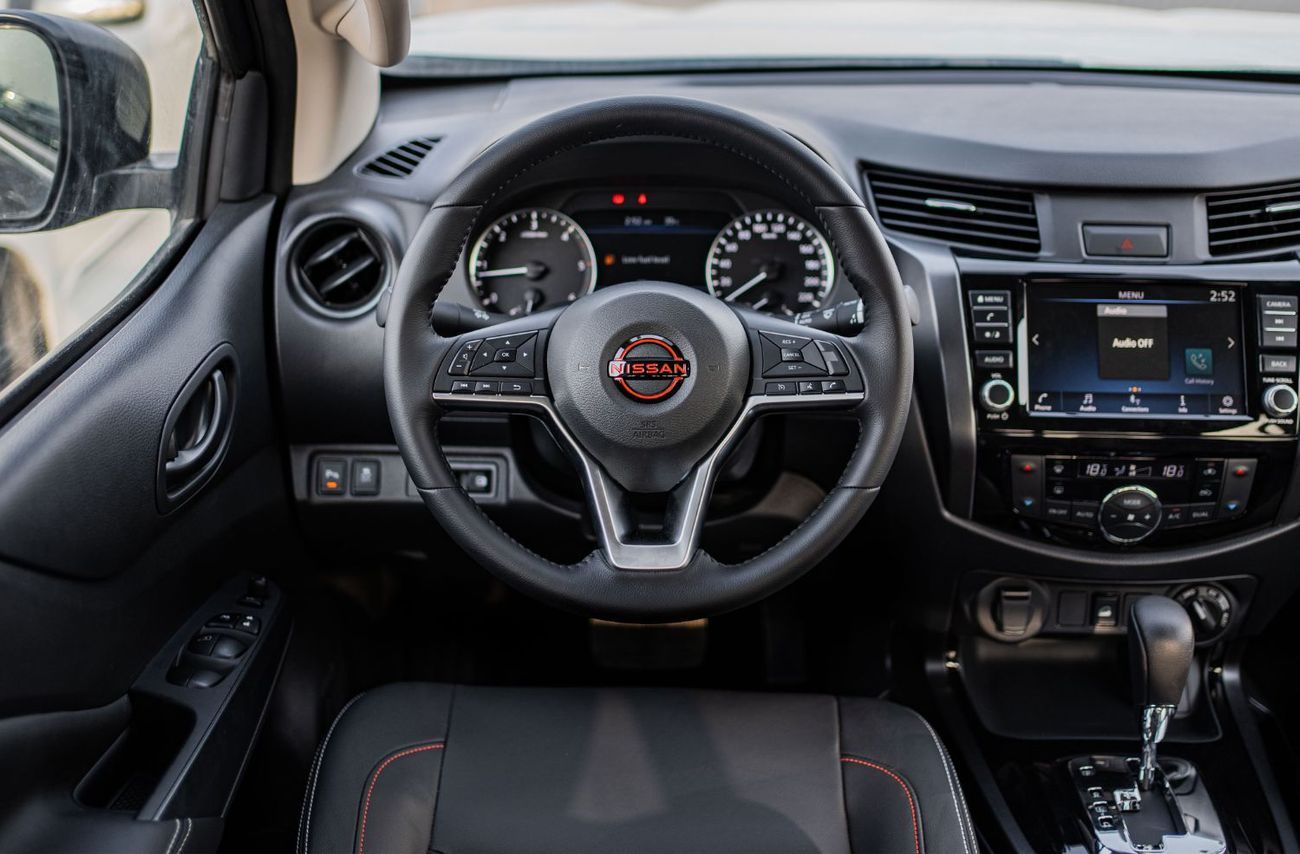 Nissan Navara 2025 Nissan Navara Pro-4X 2.5L AT Diesel (Drak Gray)