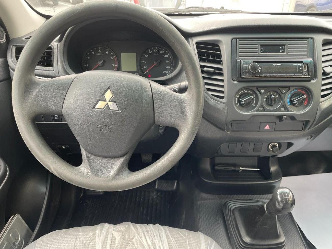 Mitsubishi L200 GL 2.4L (132 HP)